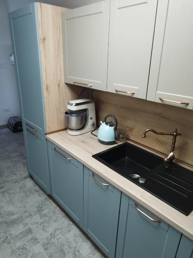 Apartment Antica With Yard & Bbq Split Exterior foto
